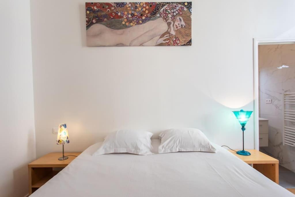 Appartement #22 Emma 2bdr Balcony Center Town 2mins Tramway