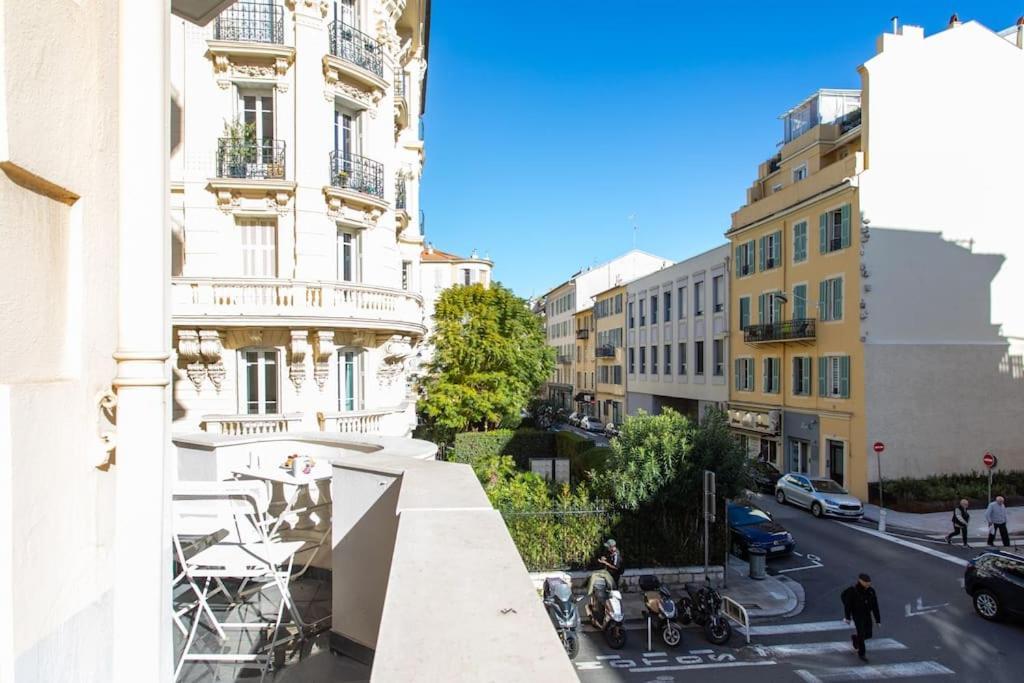 #22 Emma 2bdr Balcony Center Town 2mins Tramway Appartement *