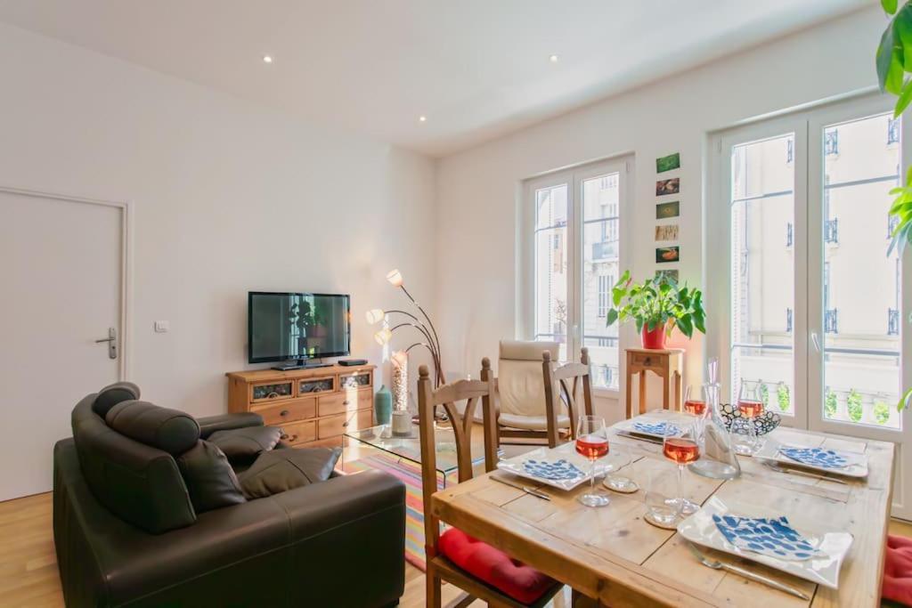 #22 Emma 2bdr Balcony Center Town 2mins Tramway Appartement