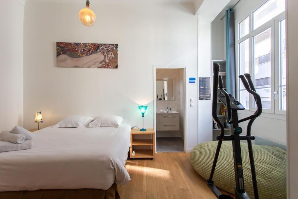 Appartement #22 Emma 2bdr Balcony Center Town 2mins Tramway